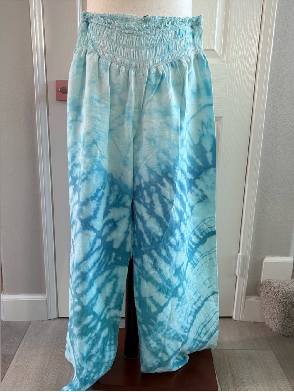 Hard Tail Linen Smock Waist Tie
Dye Pants | Blue | Med | VGC